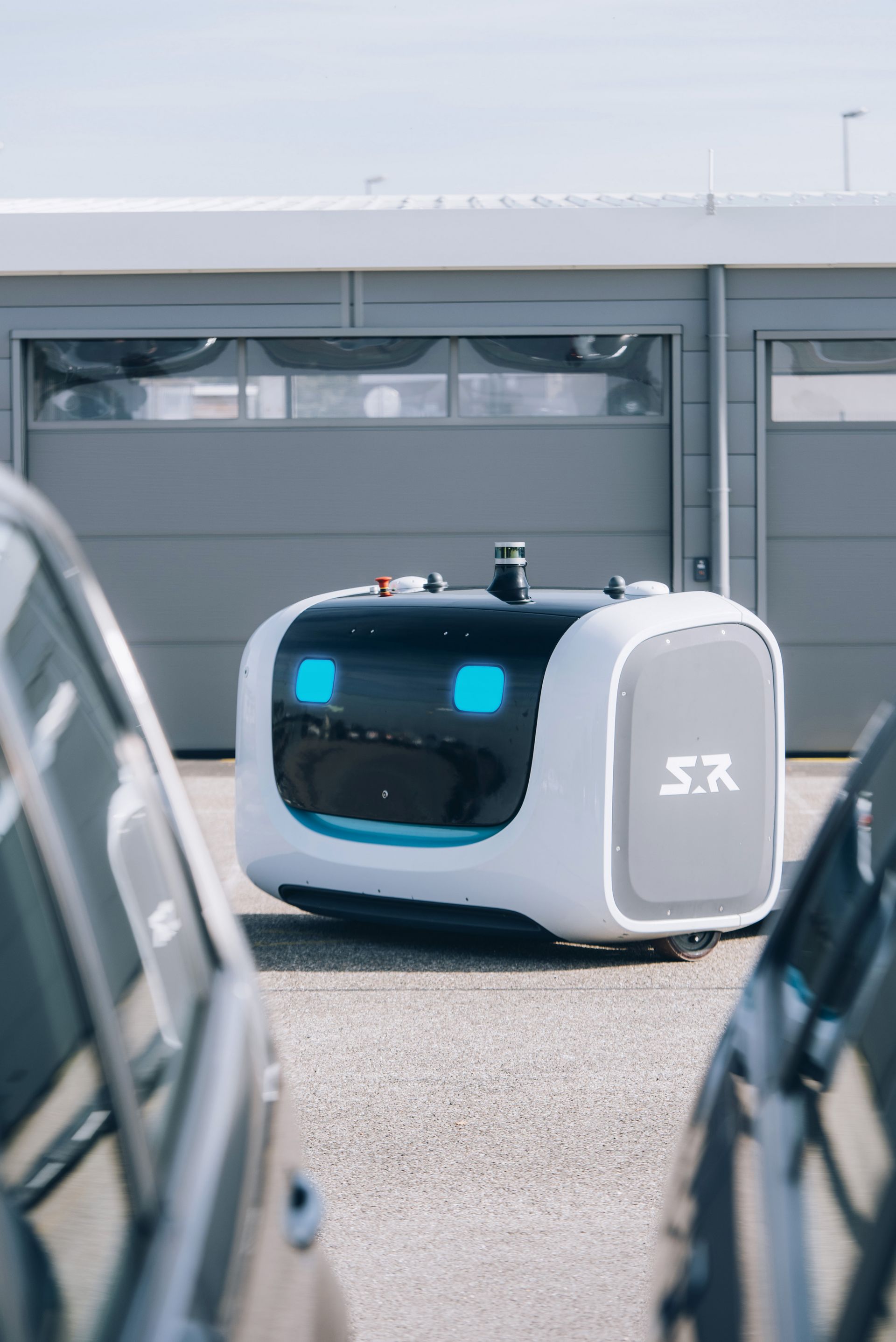 Robot-Valet-9 Robot Valets Will Park Your Car At London’s Gatwick Airport