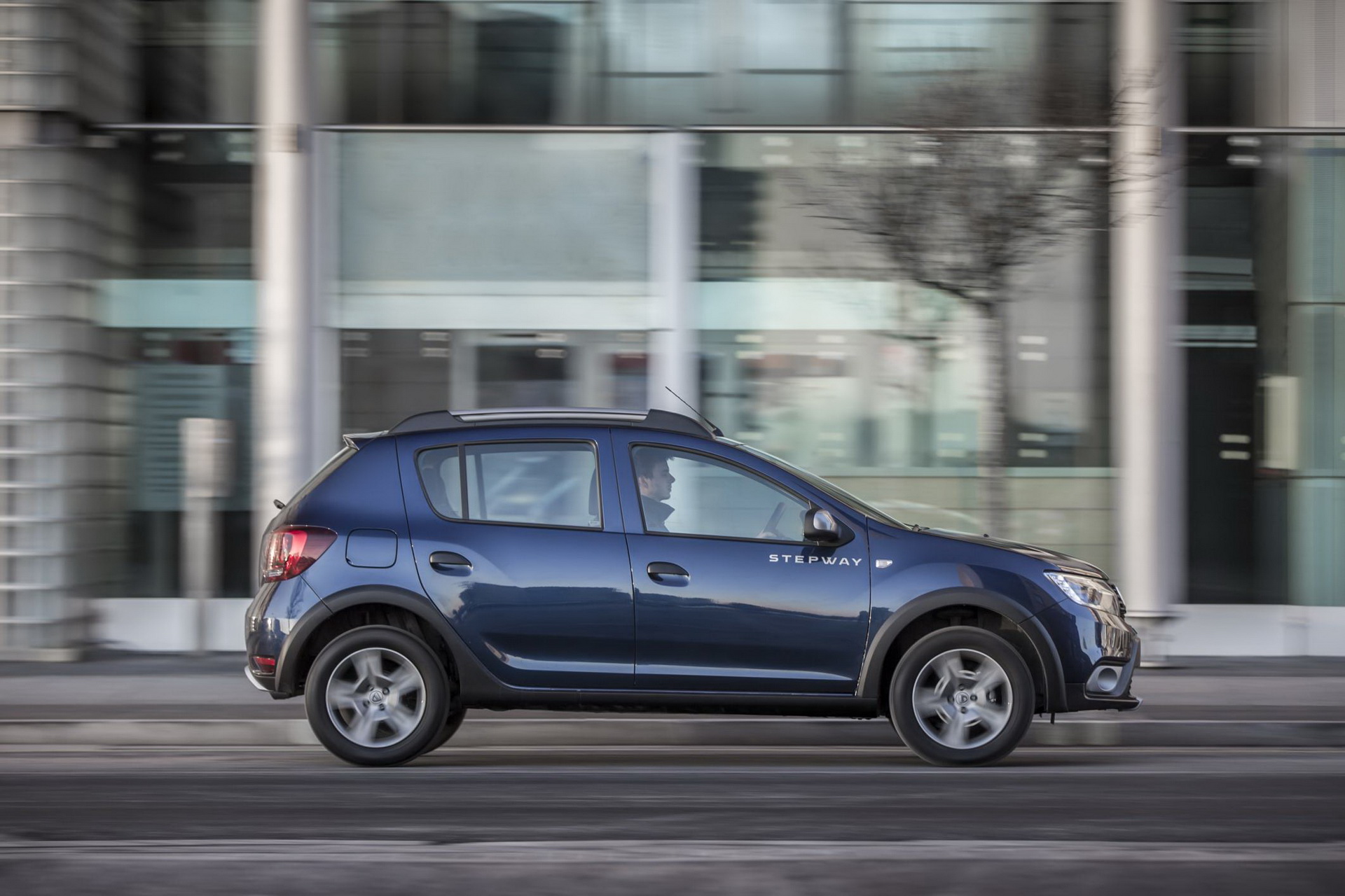 dacia sandero stepway gains new engines 3 Dacia Sandero Stepway Gains New SCe 75 Petrol And Blue dCi 95 Diesel