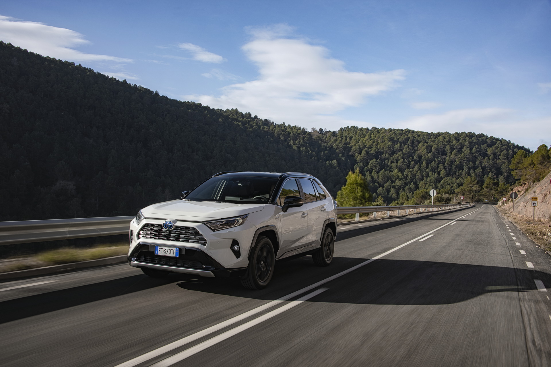 2019-Toyota-RAV4-Hybrid-92 Toyota Details Euro-Spec 2019 RAV4 Hybrid In Massive New Gallery