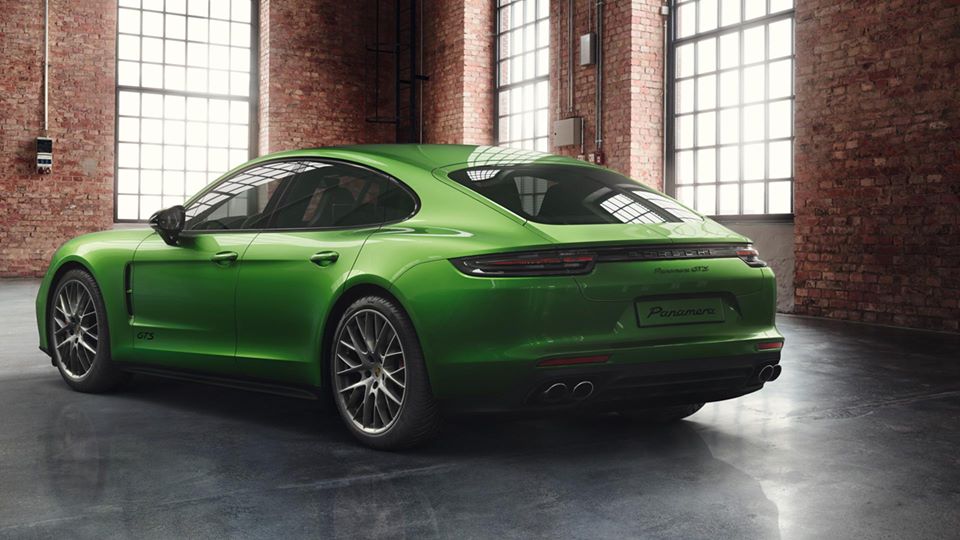 Porsche-Exclusive-Panamera-1 Porsche Exclusive Panamera In Mamba Green Is A Bit Too Flashy