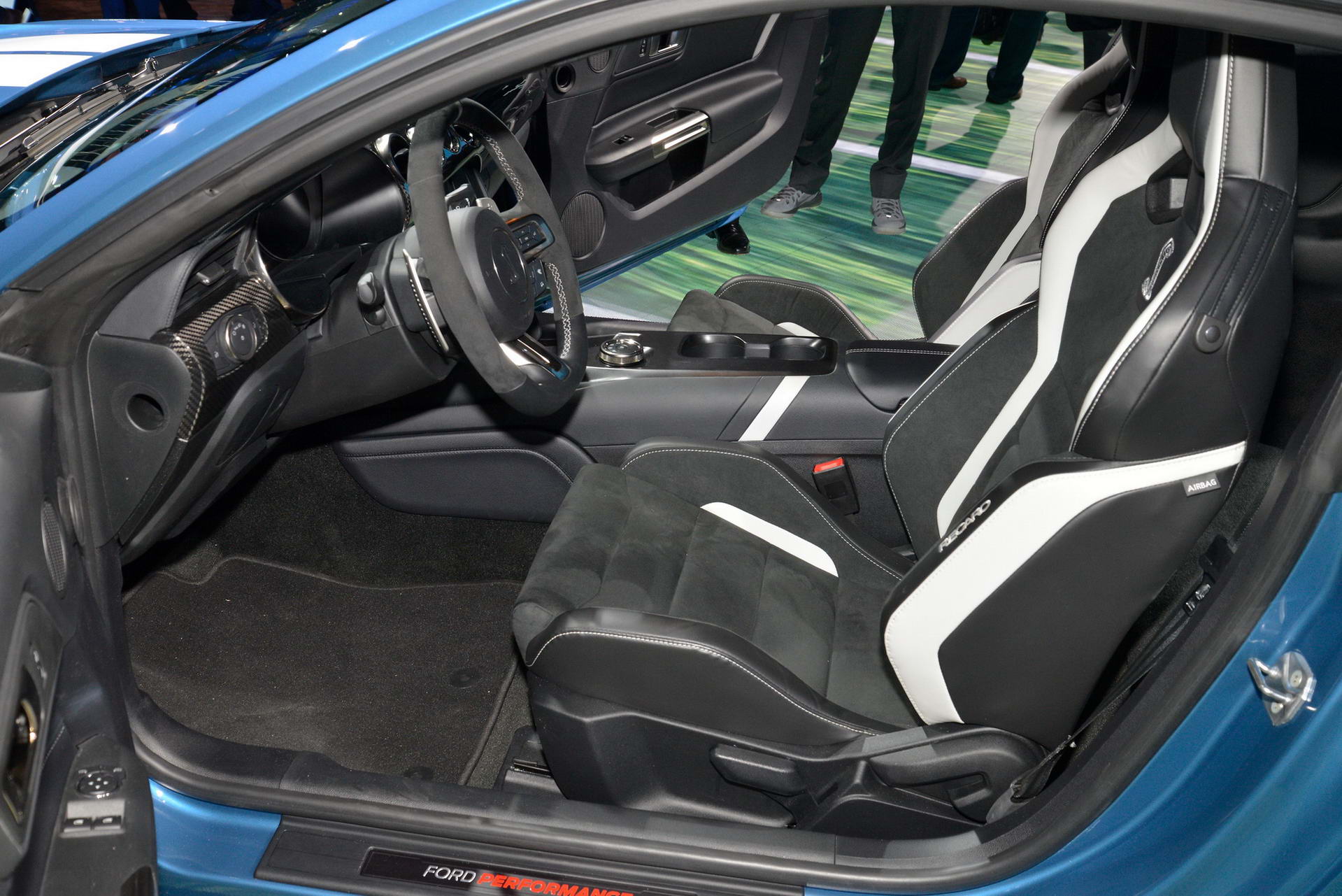 FORD-MUSTANG-SHELBY-GT500-4 Ford Could Build A Manual 2020 Mustang Shelby GT500, If Enough Of You Ask For It