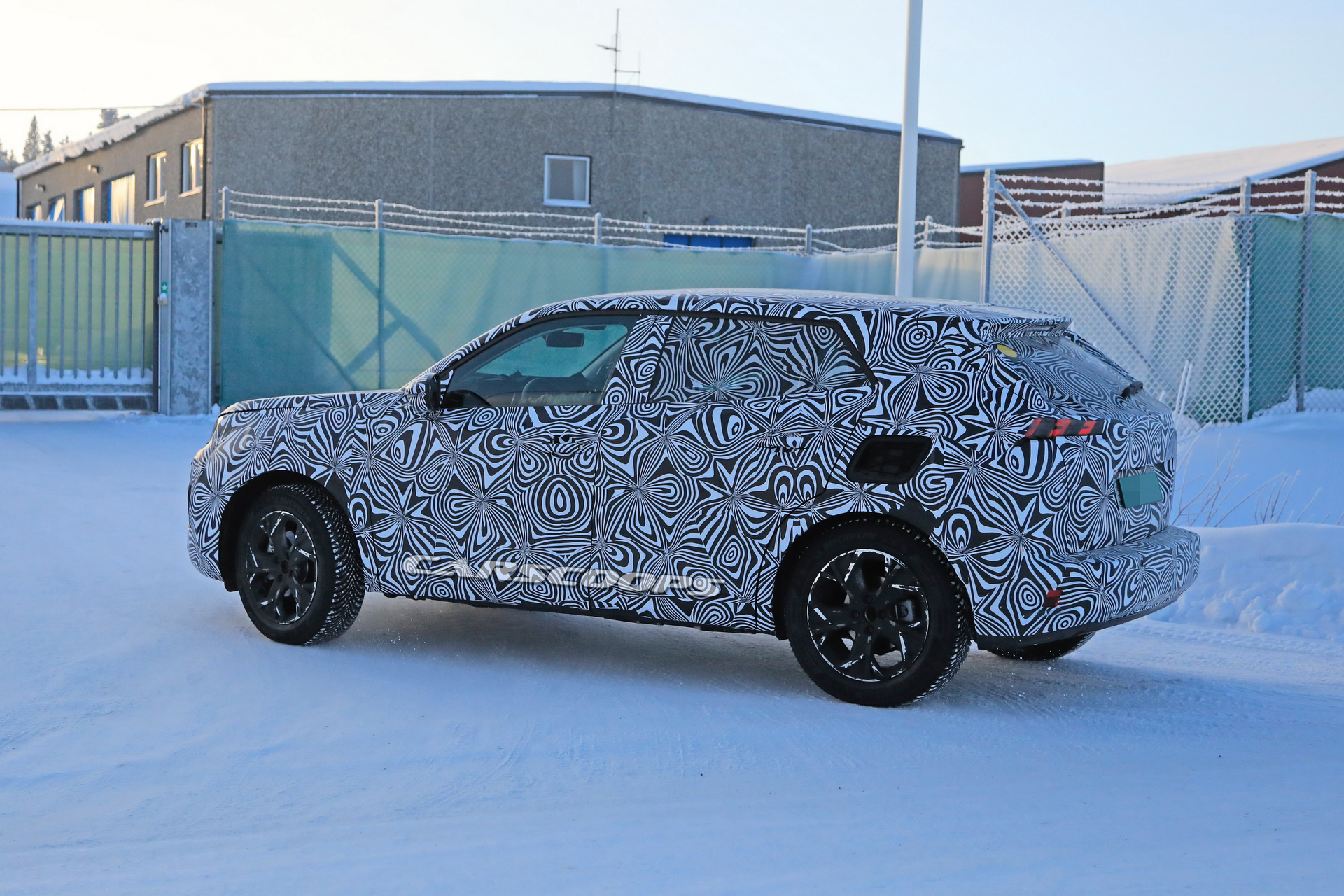 2020-Peugeot-2008-21 2020 Peugeot 3008 Facelift: Cleaner Design And A PHEV Powertrain
