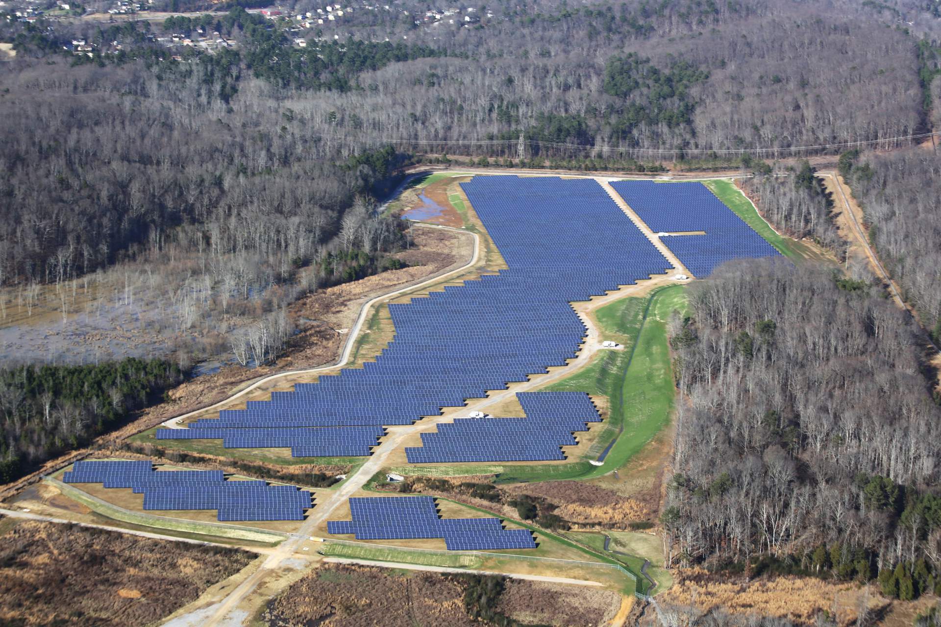 Volkswagen inaugurates solar park in the USA VW To Build Electric I.D. Crozz In Chattanooga Plant From 2022