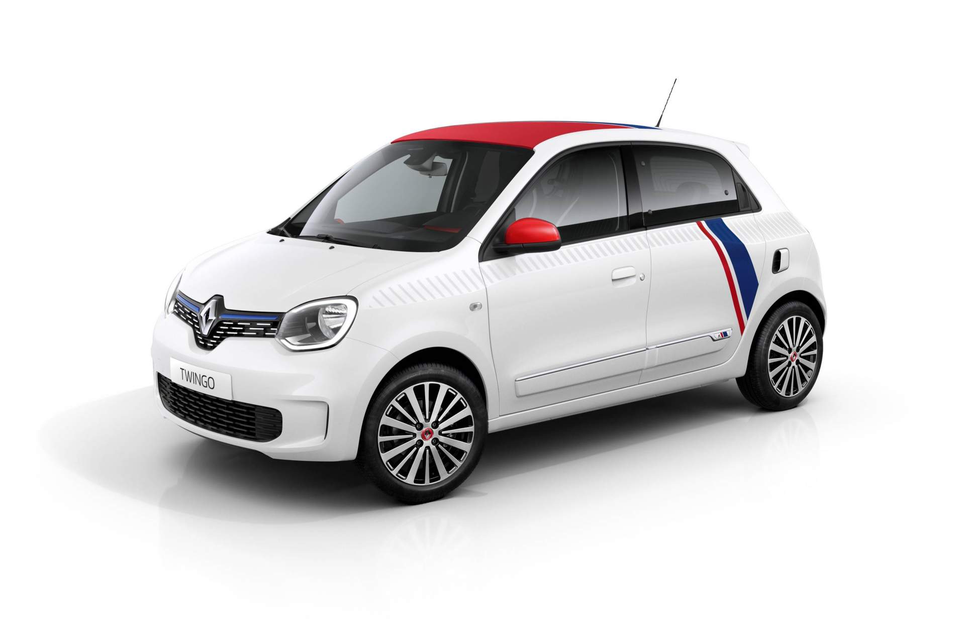 2019 - Nouvelle Renault TWINGO Série Limitée Le Coq Sportif 2019 Renault Twingo Puts On “Le Coq Sportif” Sportswear Attire