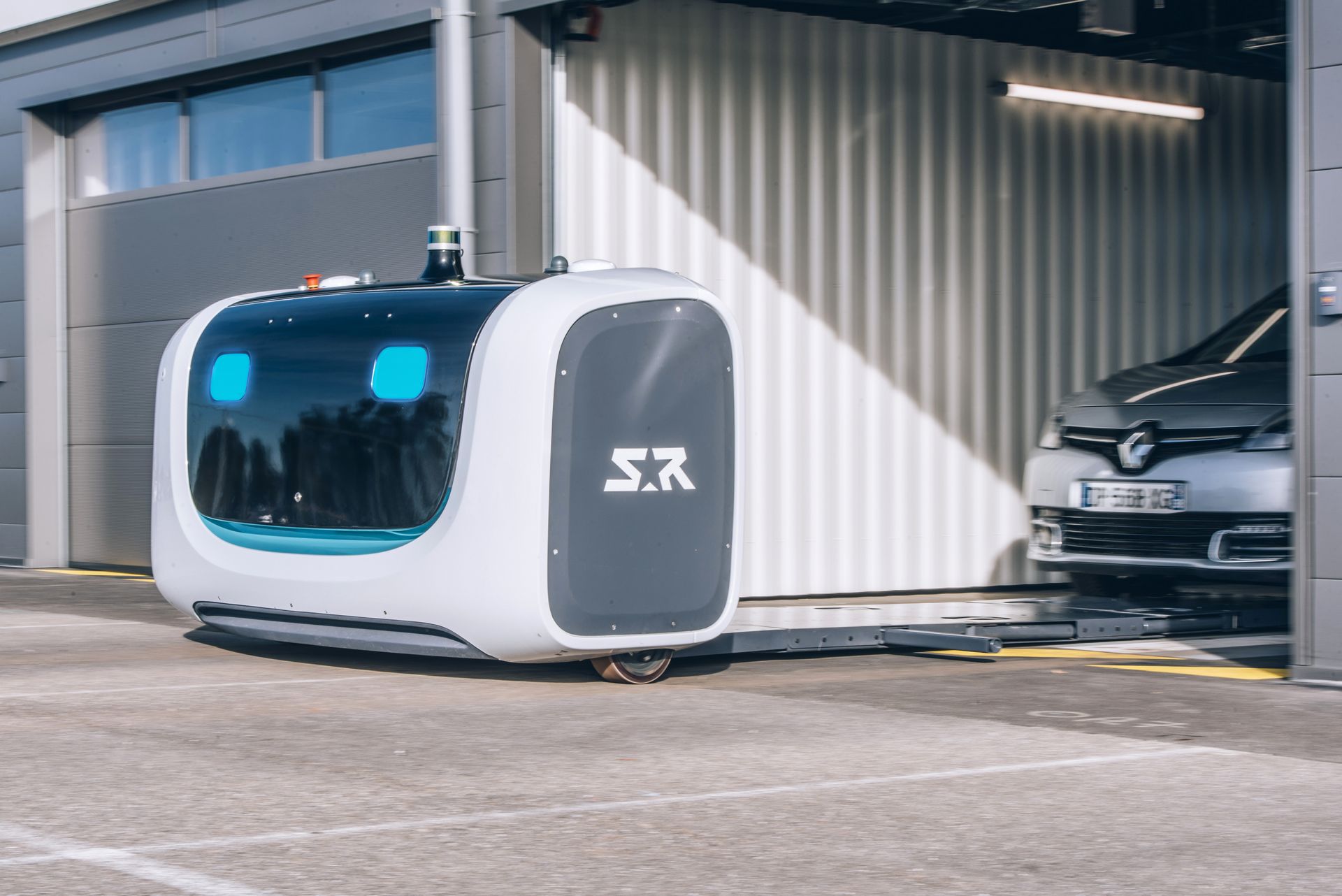 Robot-Valet-12 Robot Valets Will Park Your Car At London’s Gatwick Airport