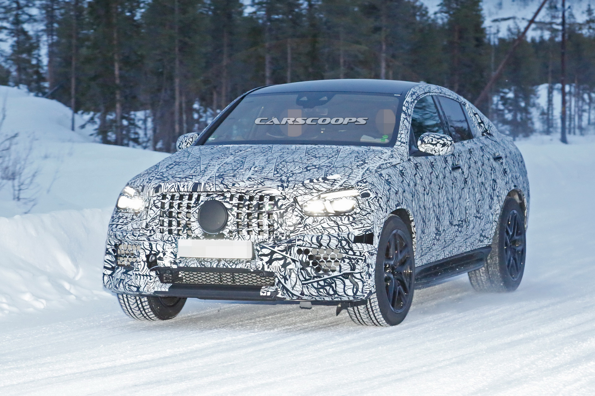 2020 mercedes-amg gle 63 coupe spy 2 Hot New 2020 Mercedes-AMG GLE 63 Coupe Coming With Up To 603 HP