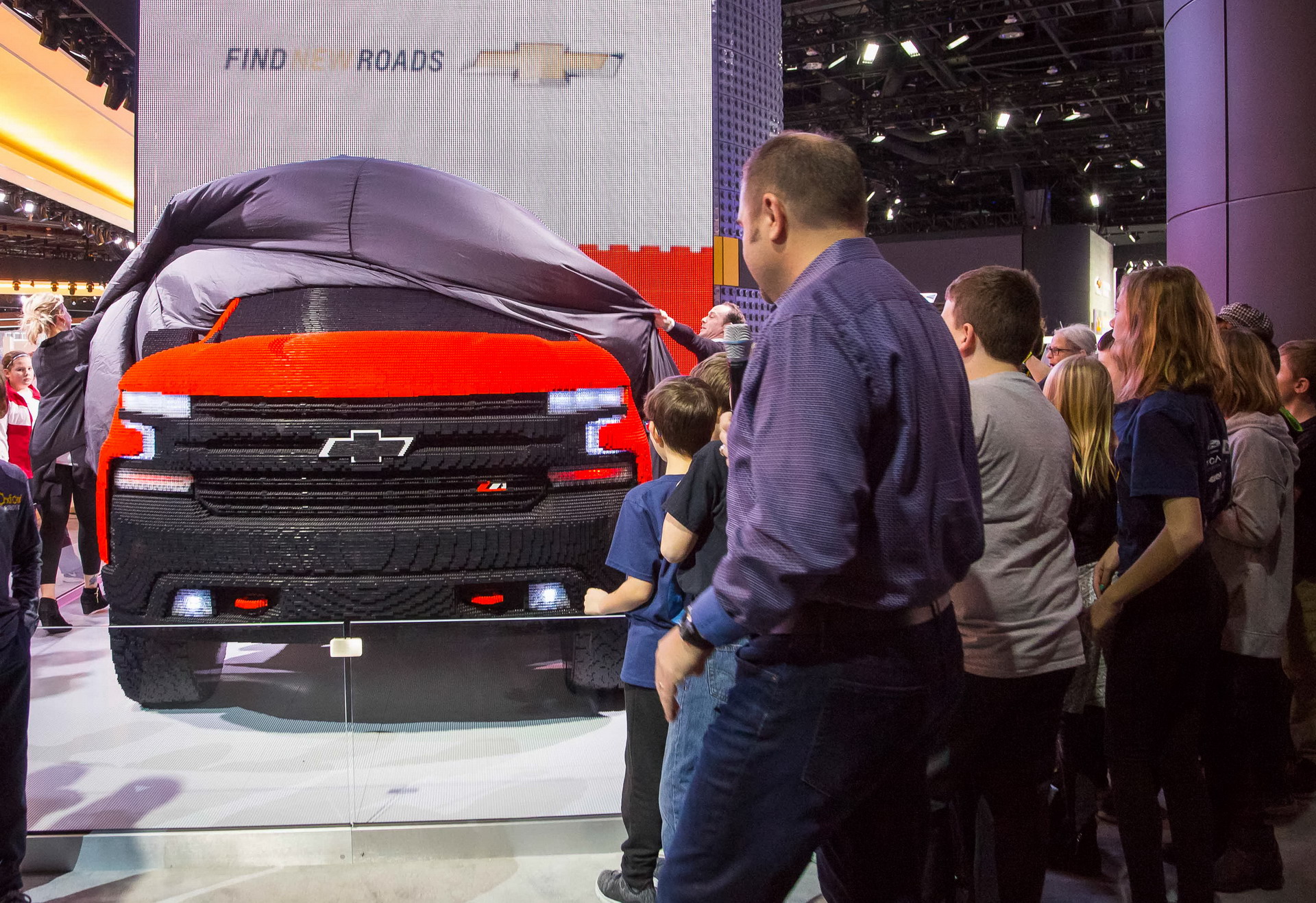 LEGO 2019 Chevy Silverado 7 This Life-Sized 2019 Silverado LEGO Truck Took Over 2,000 Hours And 334,000 Bricks To Build