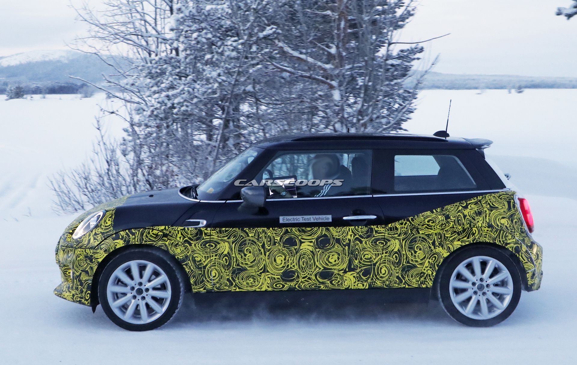 Mini-Electric-Spy-Shots-6 Mini Electric Will Make People Think You’re Driving An ICE Hatch