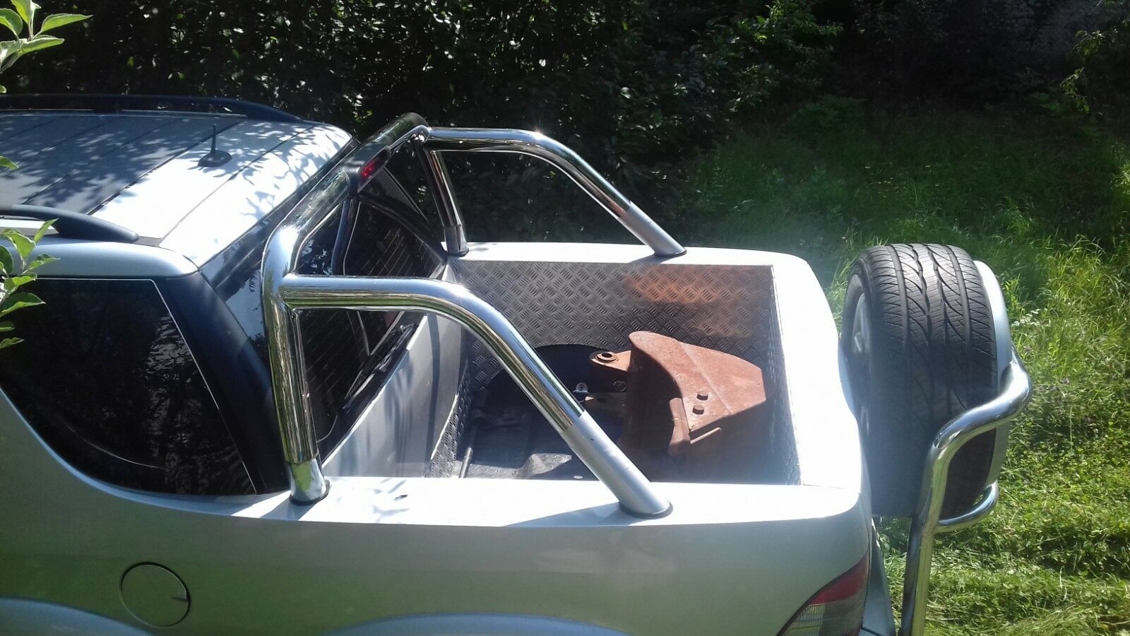 mercedes-benz ml 6x6 7 First-Gen Mercedes ML 6×6 Pickup Conversion Will Make You Check Your Eyesight