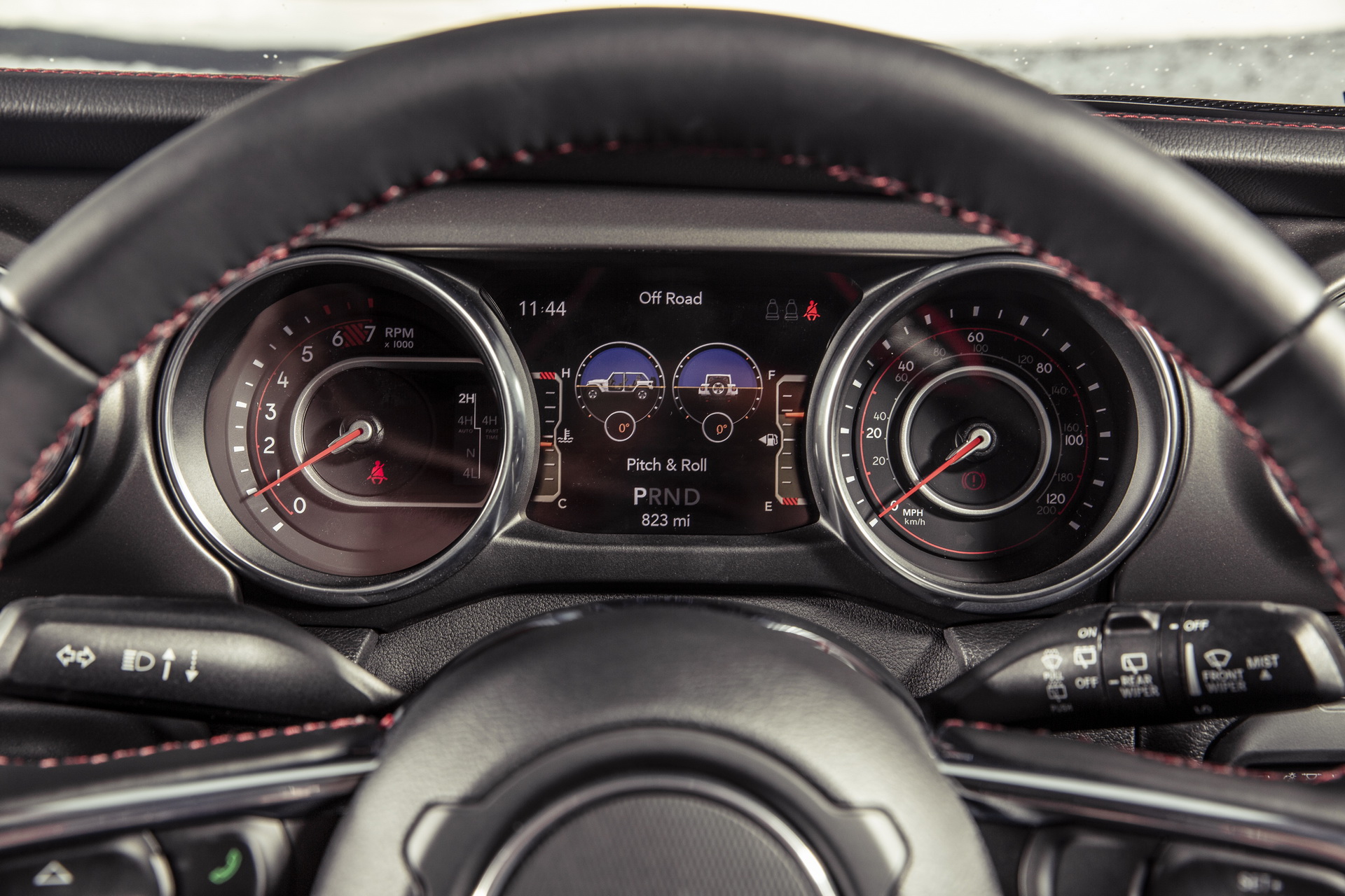 2019-Jeep-Wrangler-UK-27 2019 Jeep Wrangler Gains Four-Cylinder Petrol Option In The UK