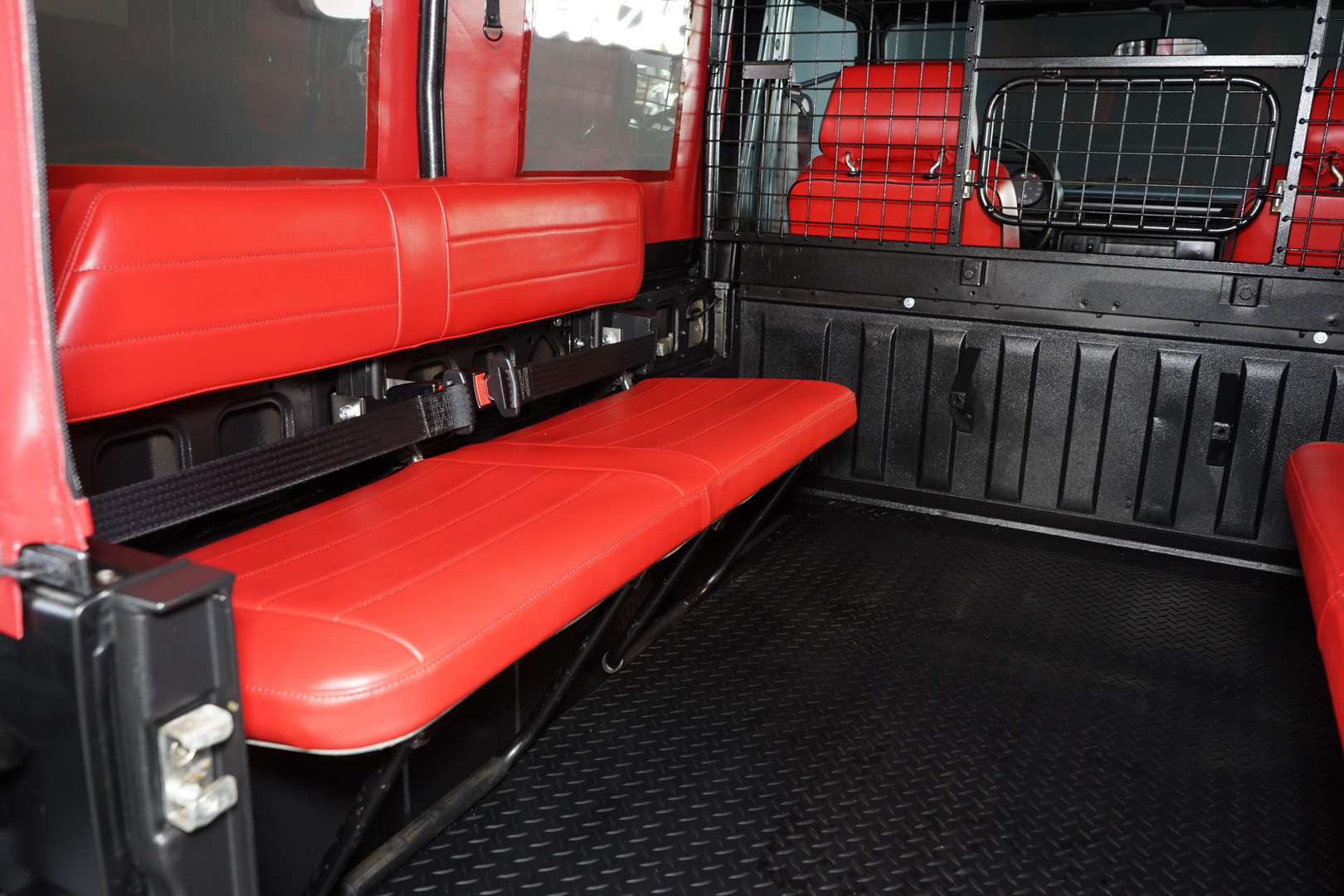 1993 mercedes g-class swiss army lorinser 15 Ex-Military Classic Mercedes G-Class Gets A Civilian Restomod