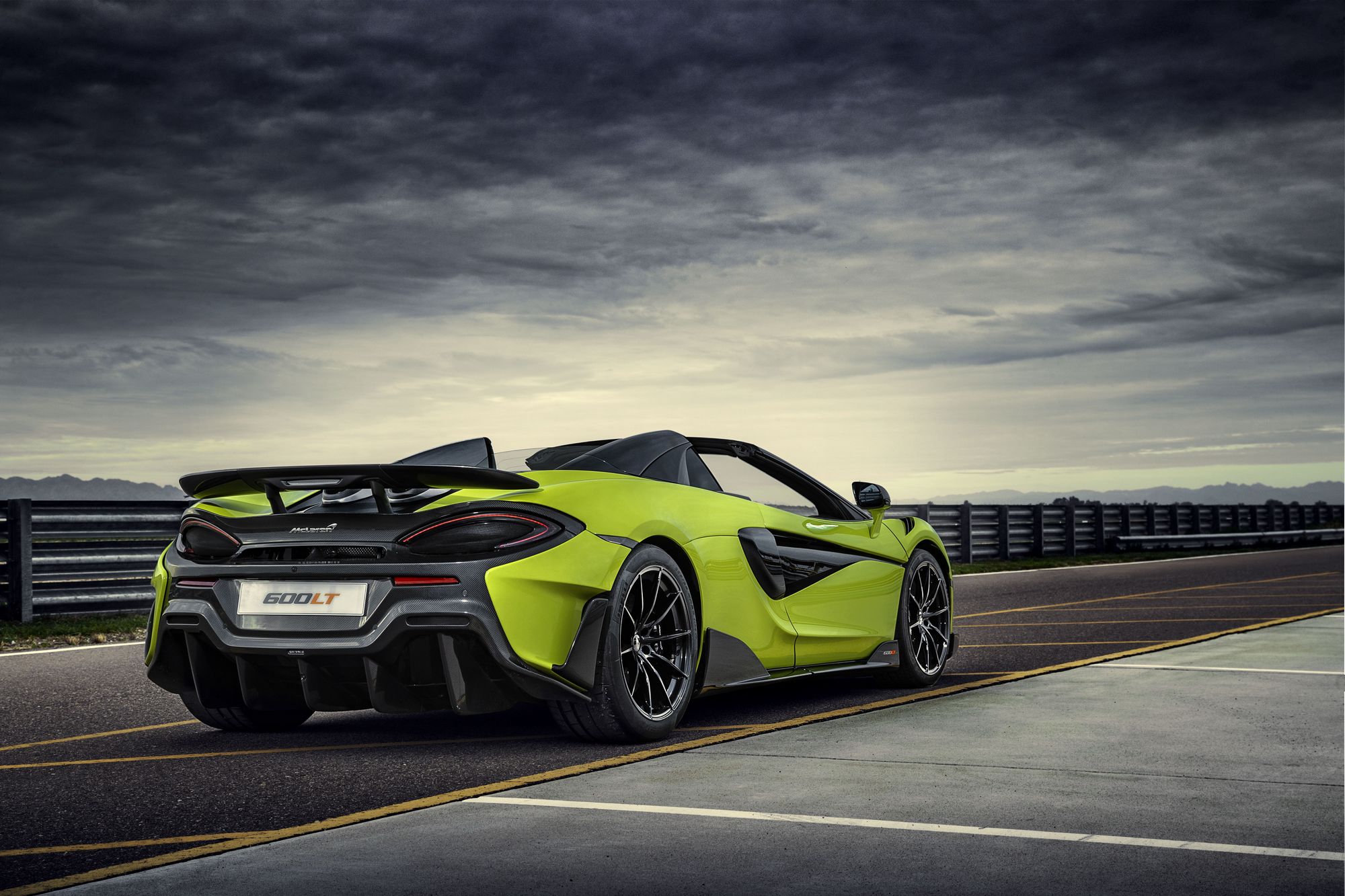 McLaren-600LT-Spider-65 Bask In The Glory Of The Colorful McLaren 600LT Spider