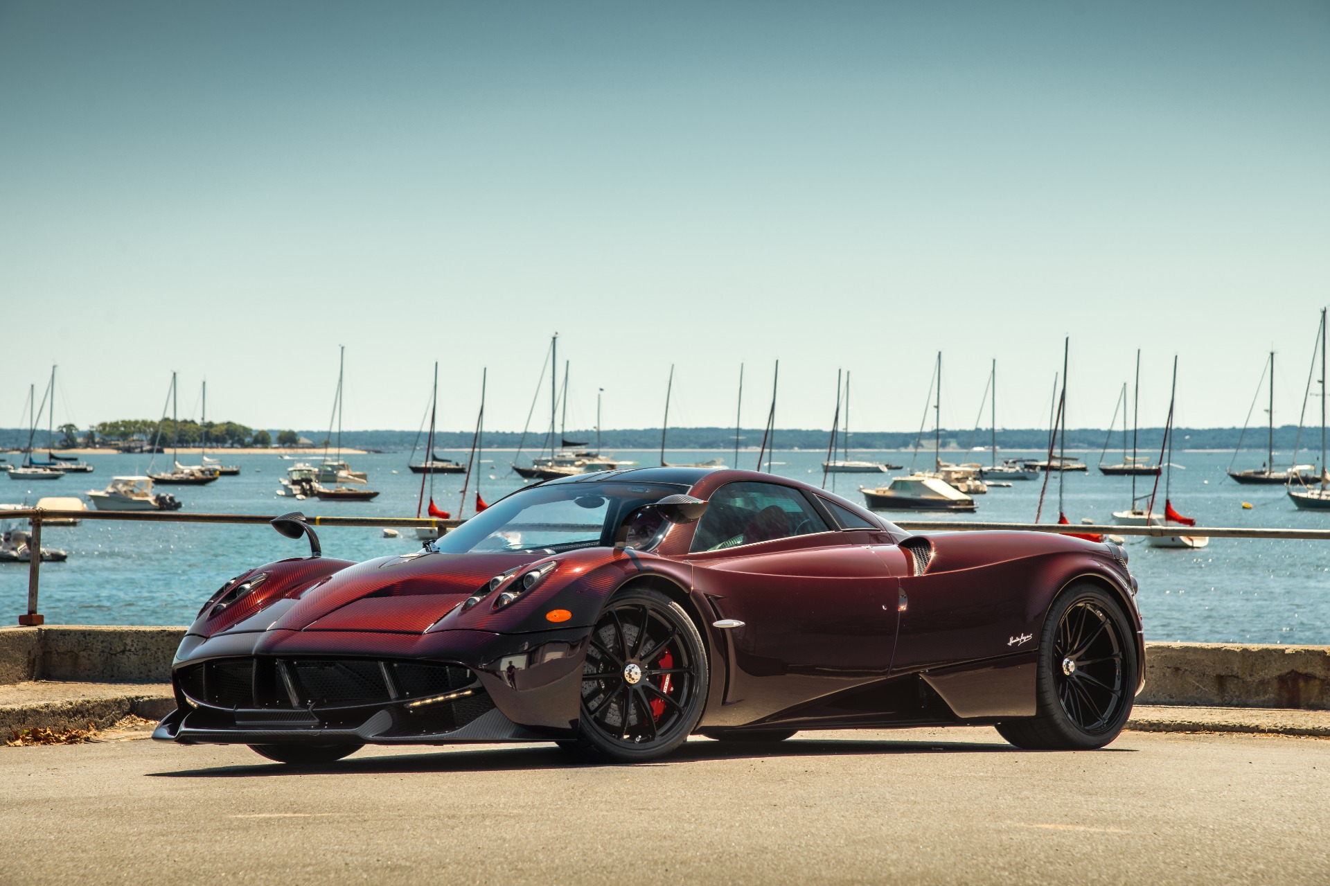 Pagani-Huayra-For-Sale-1 Red Carbon Pagani Huayra Could Be The Perfect Late Valentine’s Gift