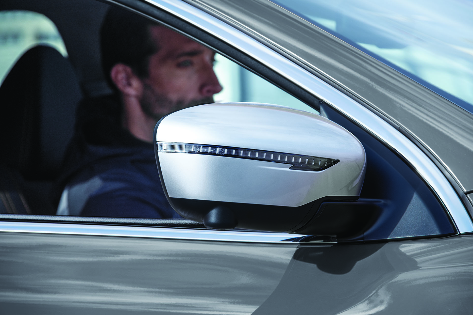 nissan qashaqi n-motion uk 6 Nissan Qashqai N-Motion Goes On Sale In UK From £25,345