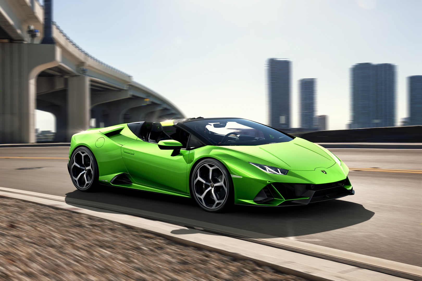 lamborghini huracan evo spyder 9 New Lamborghini Huracan Evo Spyder Drops Its Roof (Live Pics)