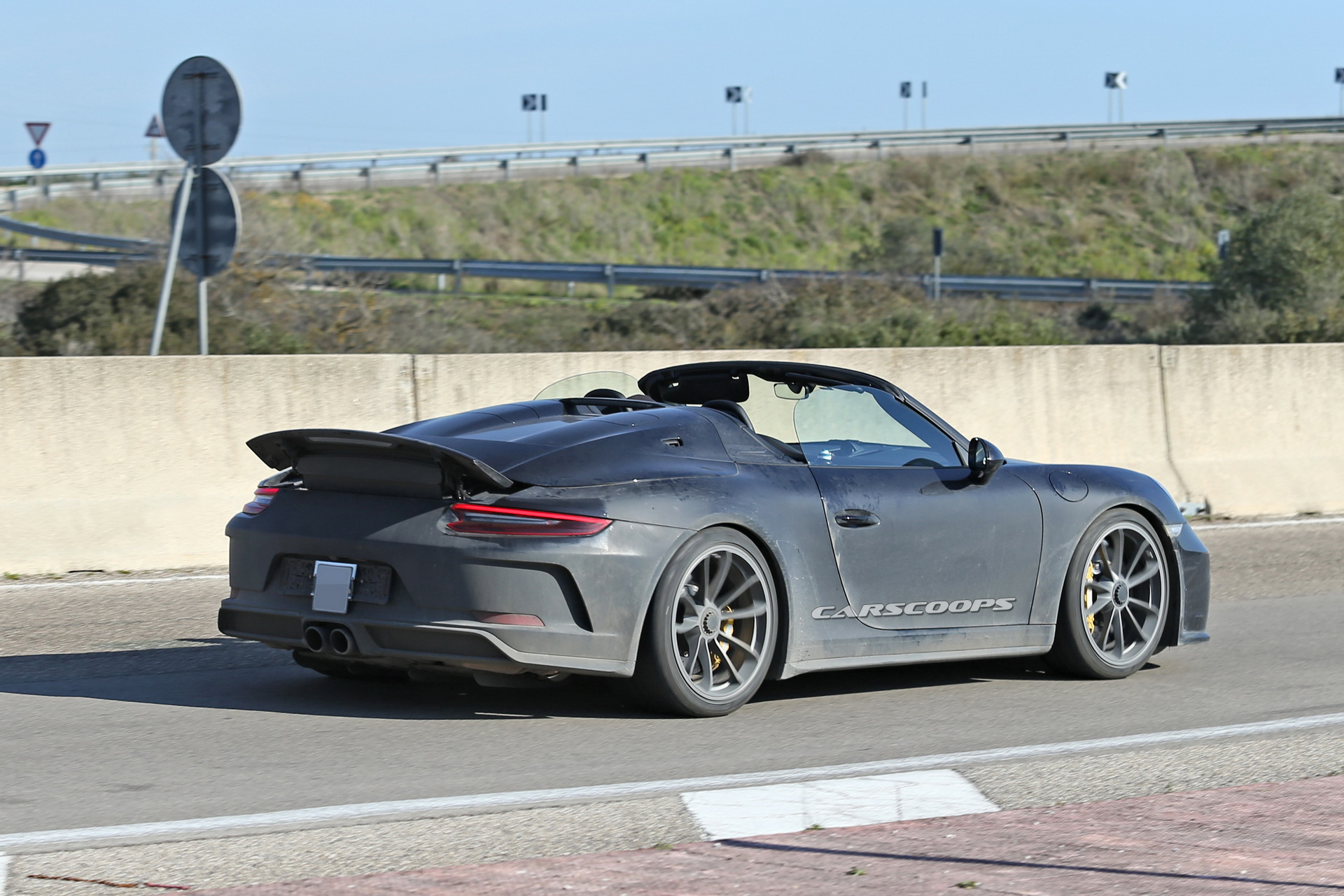 Porsche-911-Speedster-09 Porsche 911 Speedster Rumored To Debut In New York Next Week