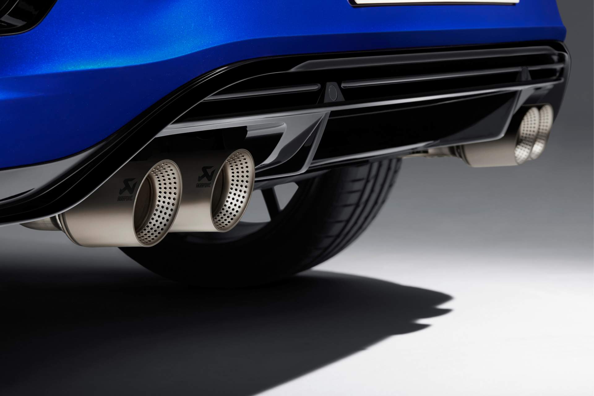 The new Volkswagen T-Roc R VW T-Roc R Unveiled With 300 PS, Does 0-100 Km/h In 4.9 Seconds