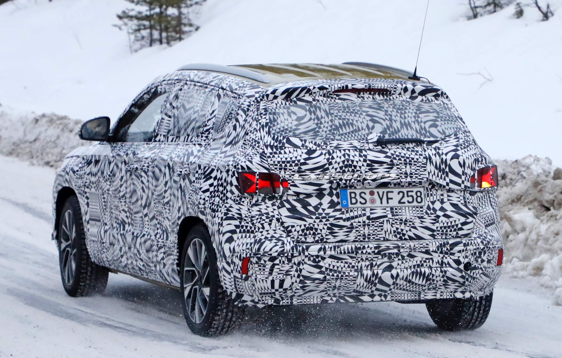 Jetta VS5 spy shots 19 Newly Born Jetta Brand Makes Spy Debut With VS5 Compact SUV