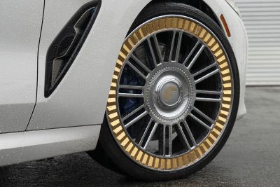Yikes, New BMW 8-Series Looks Odd On Gold-Rimmed 24″ Custom Rims ...
