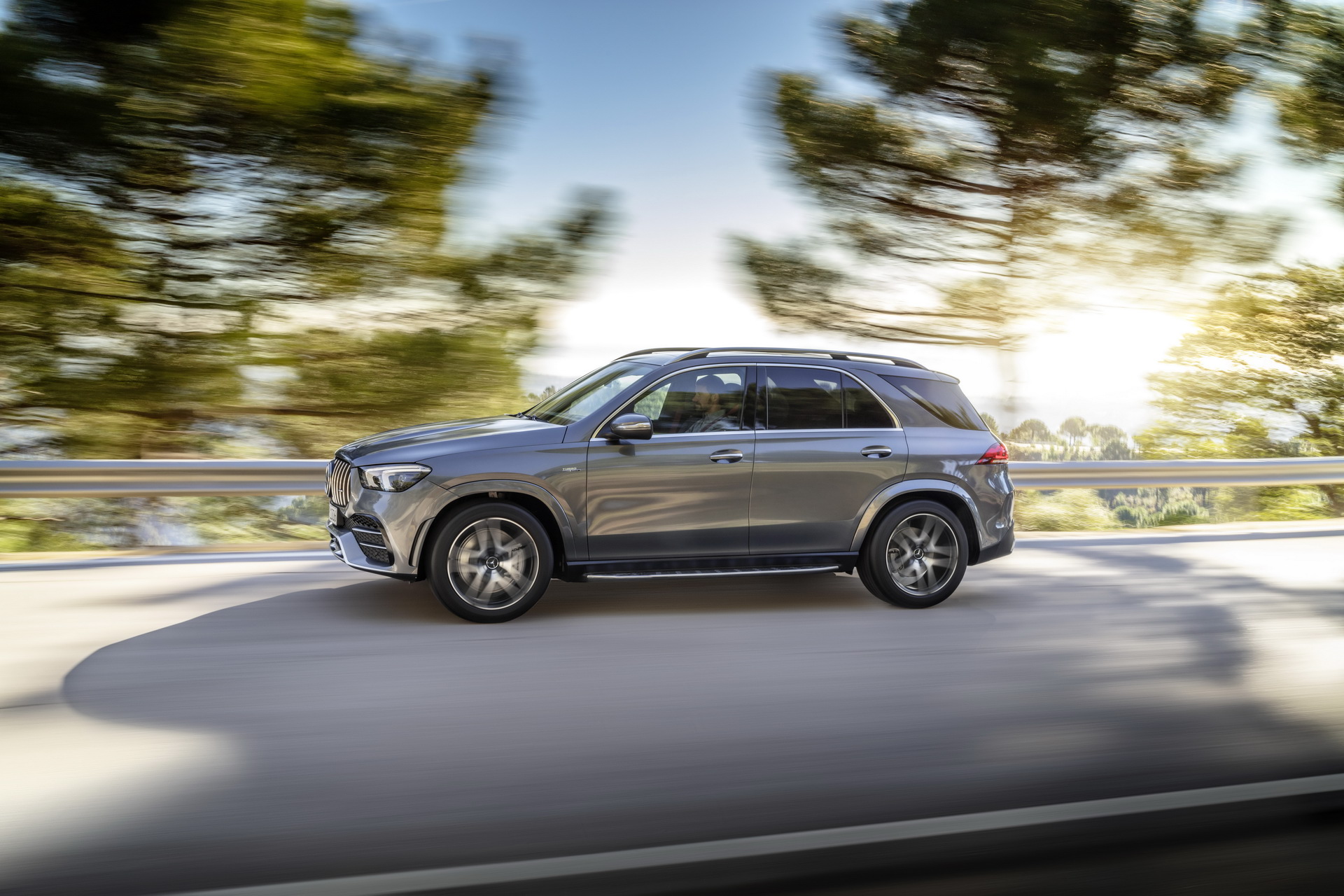 2020 Mercedes-AMG GLE 53 4MATIC 23 2020 Mercedes-AMG GLE 53 4MATIC+ Has Straight-Six With Twin Turbos And An Electric Compressor