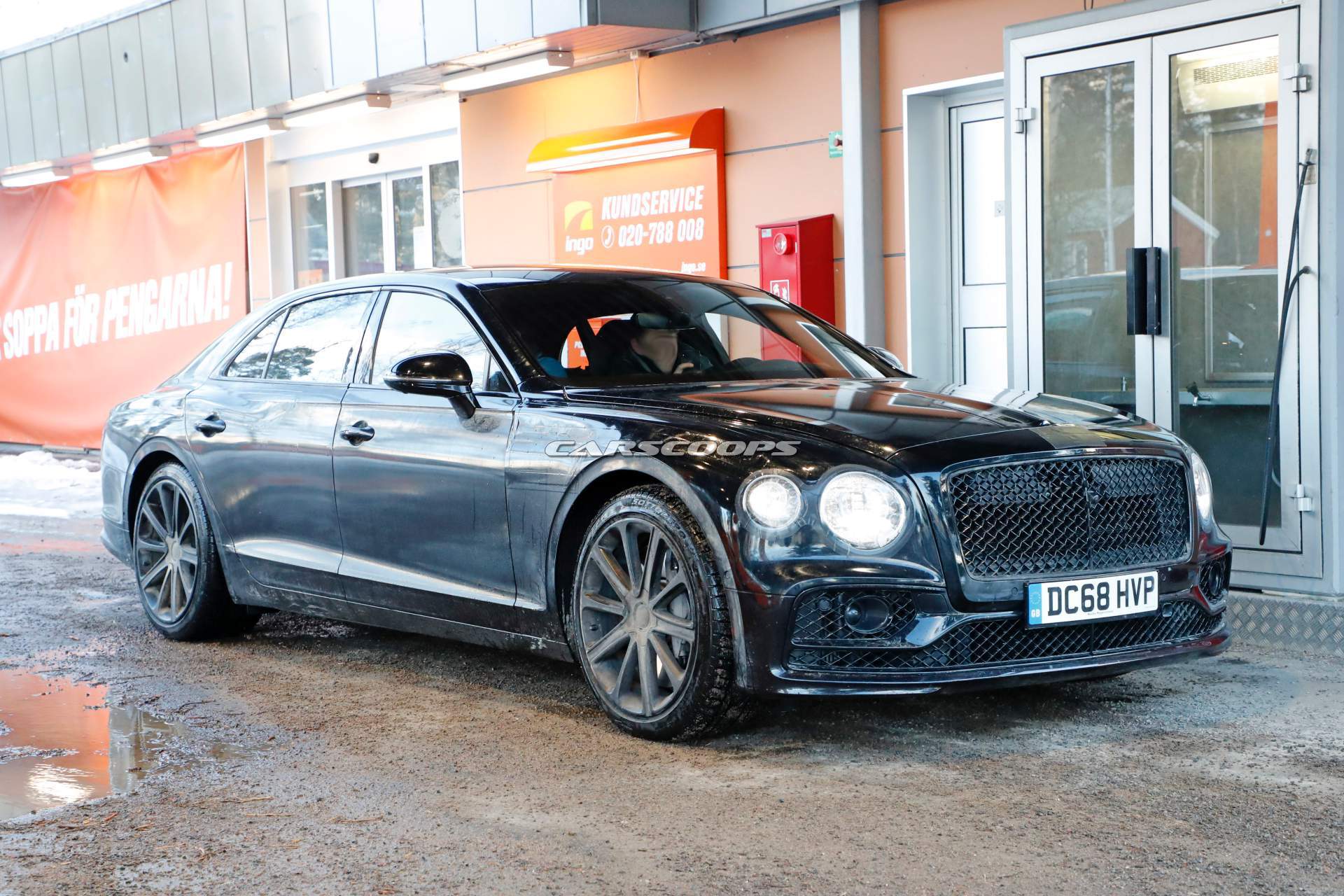 2020 Bentley Flying Spur spy shots 13 2020 Bentley Flying Spur Loses Padded Camo, Wears Production Lights