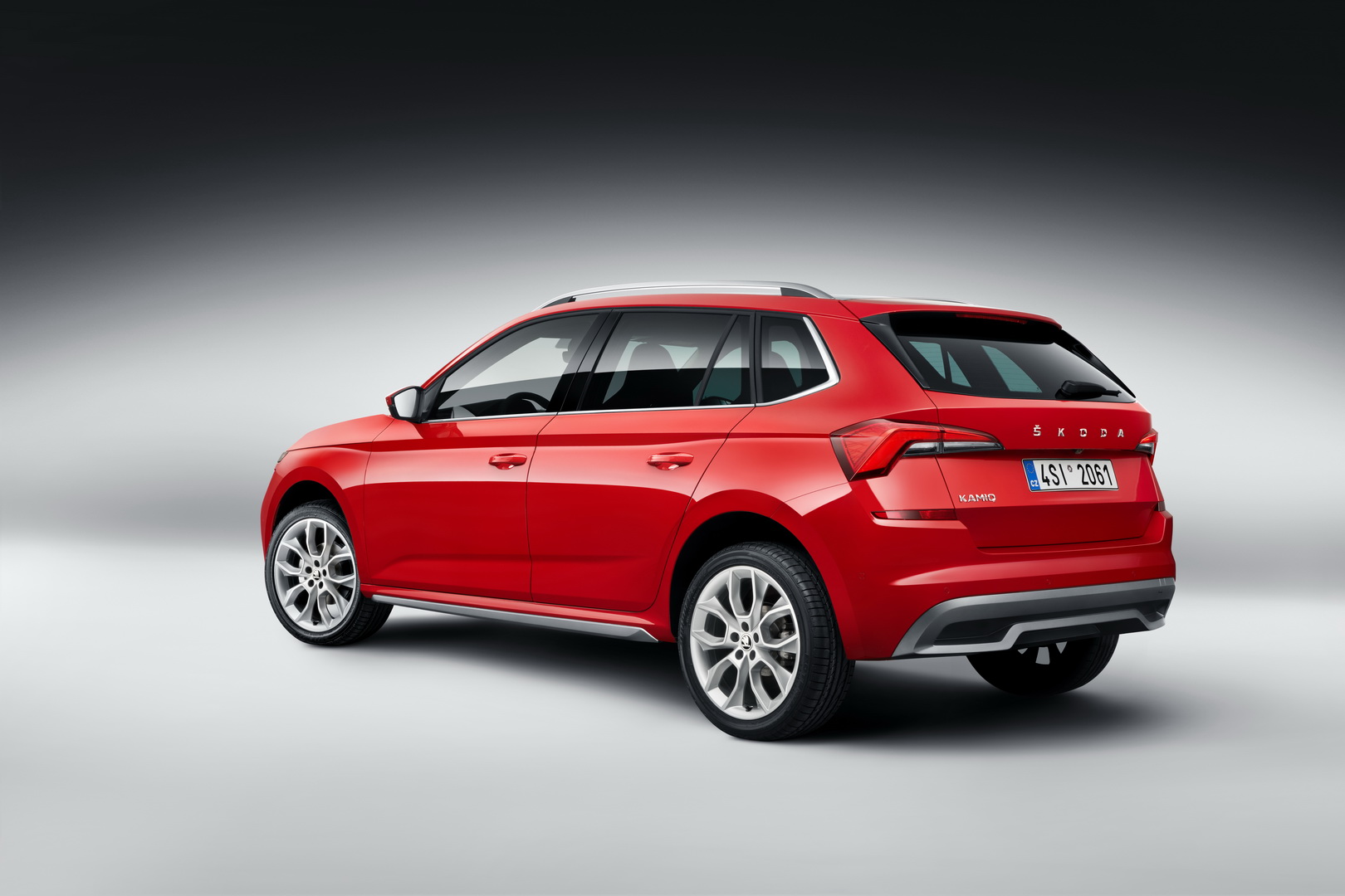 skoda kamiq 7 Skoda Kamiq Is One Boldly Styled Subcompact Crossover