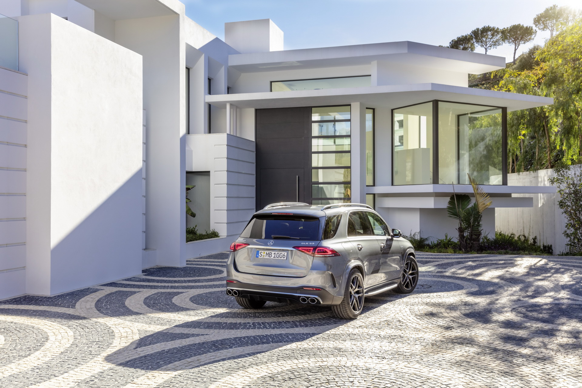 2020 Mercedes-AMG GLE 53 4MATIC 2 2020 Mercedes-AMG GLE 53 4MATIC+ Has Straight-Six With Twin Turbos And An Electric Compressor
