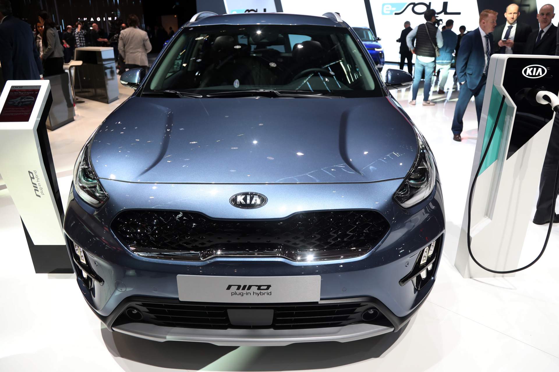 2019 Kia Niro Plug-in Hybrid 4 2019 Kia Niro Hybrid And Plug-in Hybrid Get Niro EV-Inspired Facelift (Live Pics)