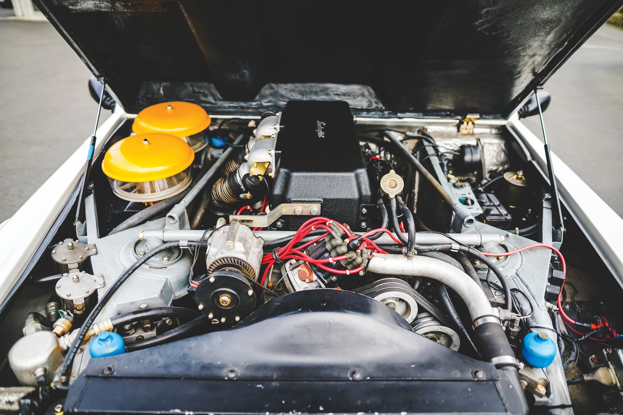 Lamborghini-LM002-3 Go To Florida, Buy A Lamborghini LM002, Enjoy Its Brutality