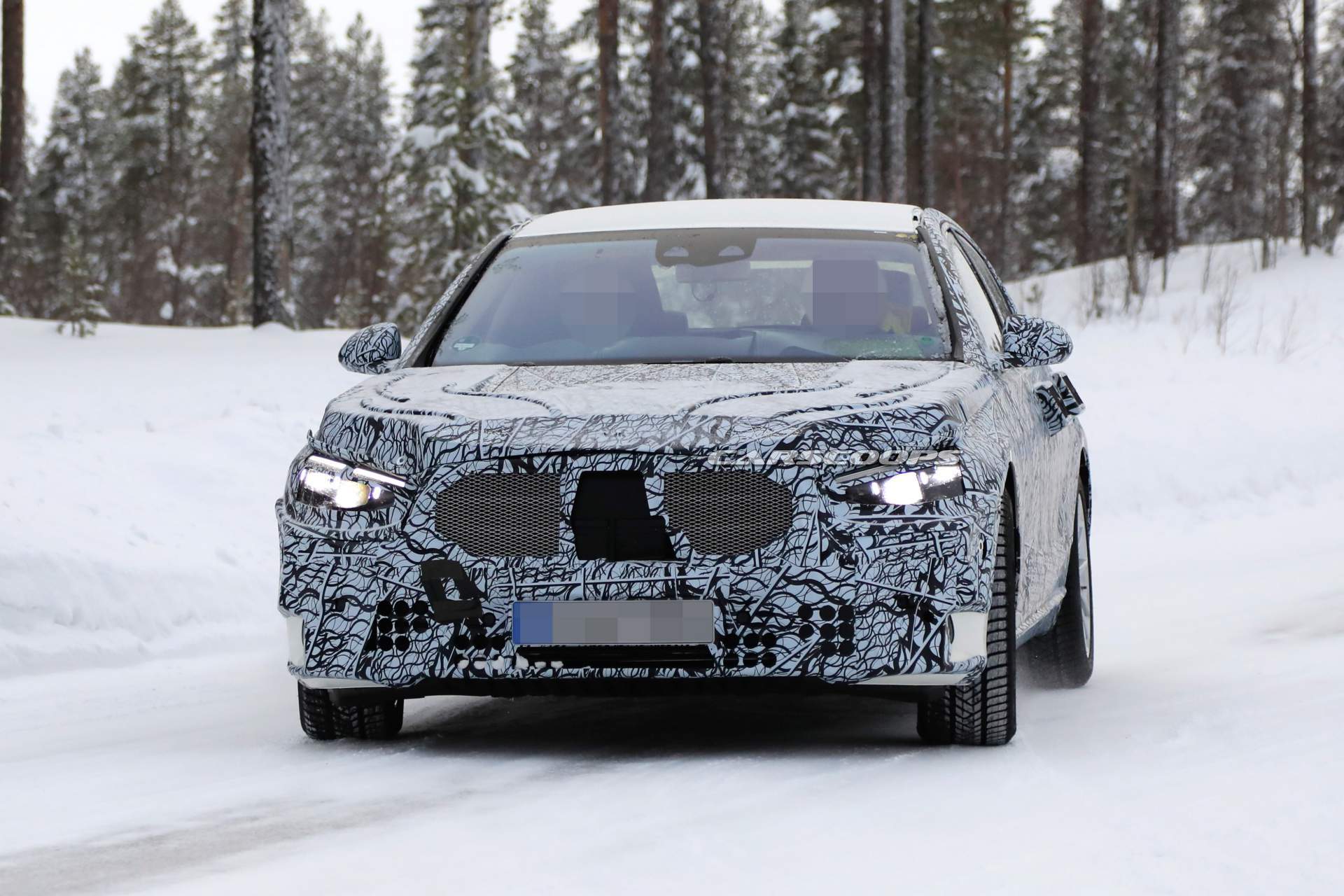 2020 Mercedes-Benz S-Class spy shots 2 2020 Mercedes S-Class Gets Huge Touchscreen, Looks Bigger Than iPad Pro 12.9 (Video)