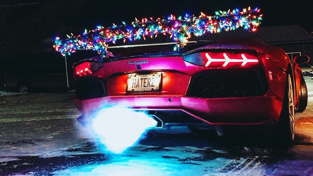 lamborghini aventador roadster pink chrome 9 Chrome Pink Lambo Aventador Clocked At 104 Mph (168 Km/h) On Frigid Canadian Road