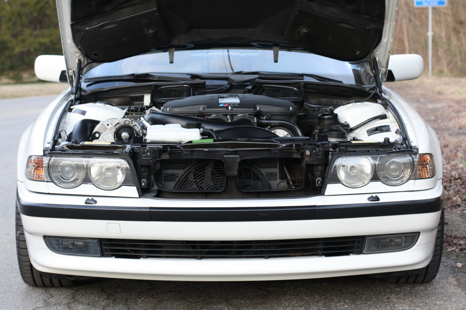 2001_bmw_740i_E39_M5_swap_28 BMW 740i With Supercharged E39 M5 V8 Swap Sounds Awesome