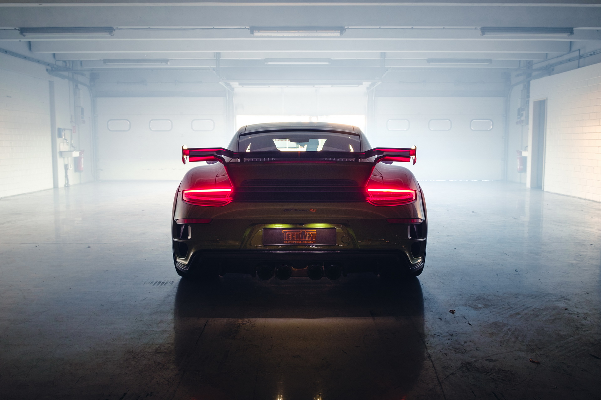 TECHART_GTstreetRS_06 TechArt’s GTstreet RS Looks Dirty, But Those Are Actually Carbon Strands