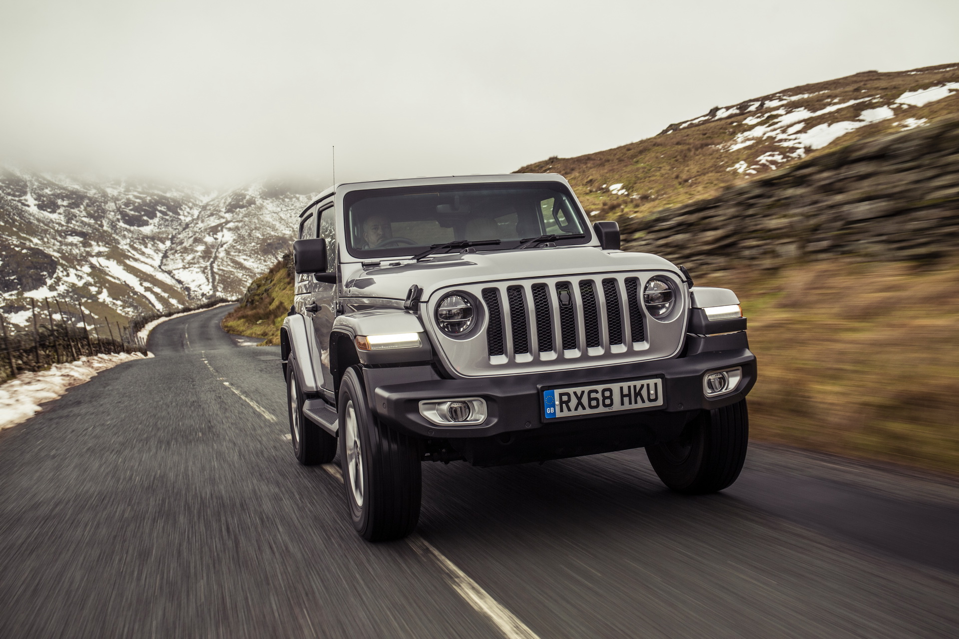 2019-Jeep-Wrangler-UK-20 2019 Jeep Wrangler Gains Four-Cylinder Petrol Option In The UK