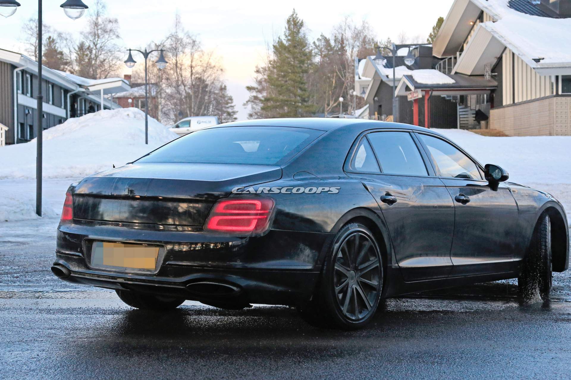 2020 Bentley Flying Spur spy shots 35 2020 Bentley Flying Spur Loses Padded Camo, Wears Production Lights