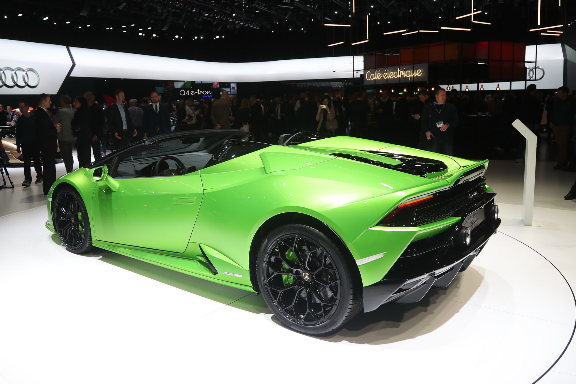 Lamborghini-Huracan-Evo-Spyder-02 New Lamborghini Huracan Evo Spyder Drops Its Roof (Live Pics)