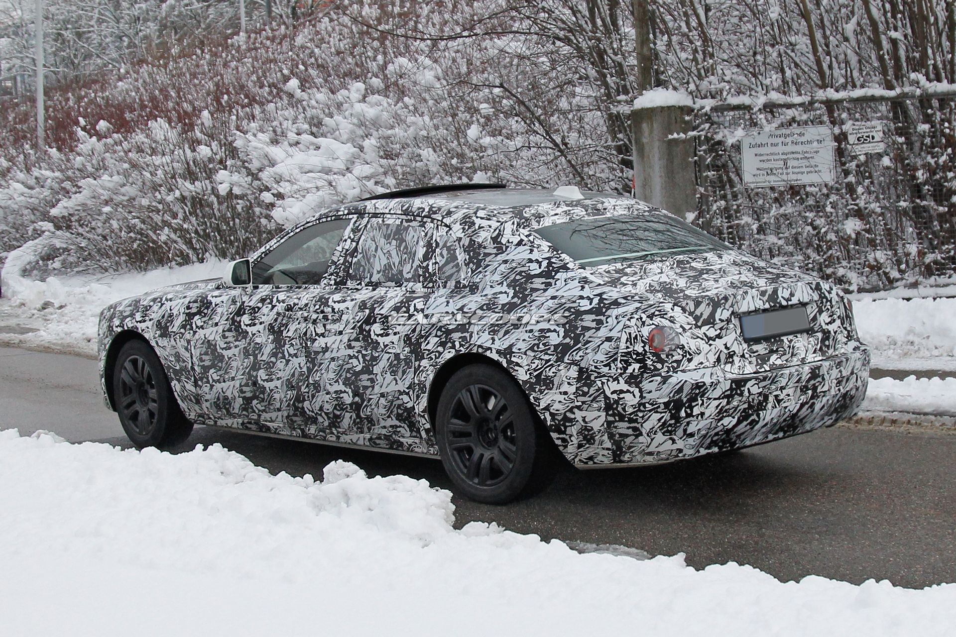 Rolls-Royce-Ghost-Spy-Shots-14 Next-Gen Rolls-Royce Ghost Due In 2021, Will Remain A Baby Phantom