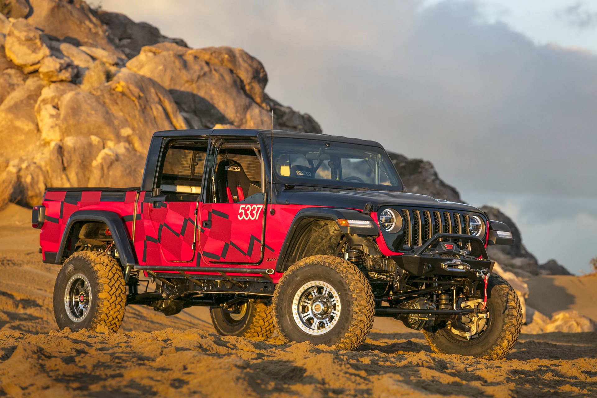2020 Jeep Gladiator King of the Hammers-5 2020 Jeep Gladiator To Be Put To The Test In Grueling Off-Road Race