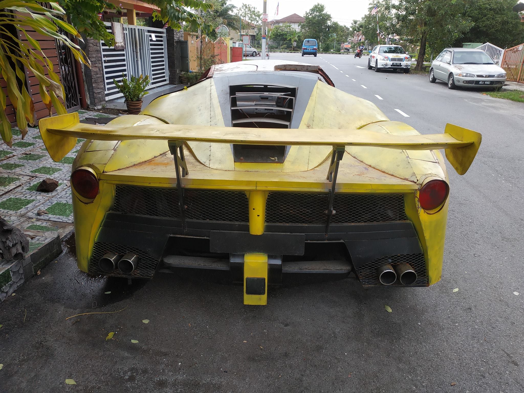 LaFerrari-Replica-Malaysia-5 Roses Are Red, Violets Are Blue, Ferrari Replicas Suck But None More Than You