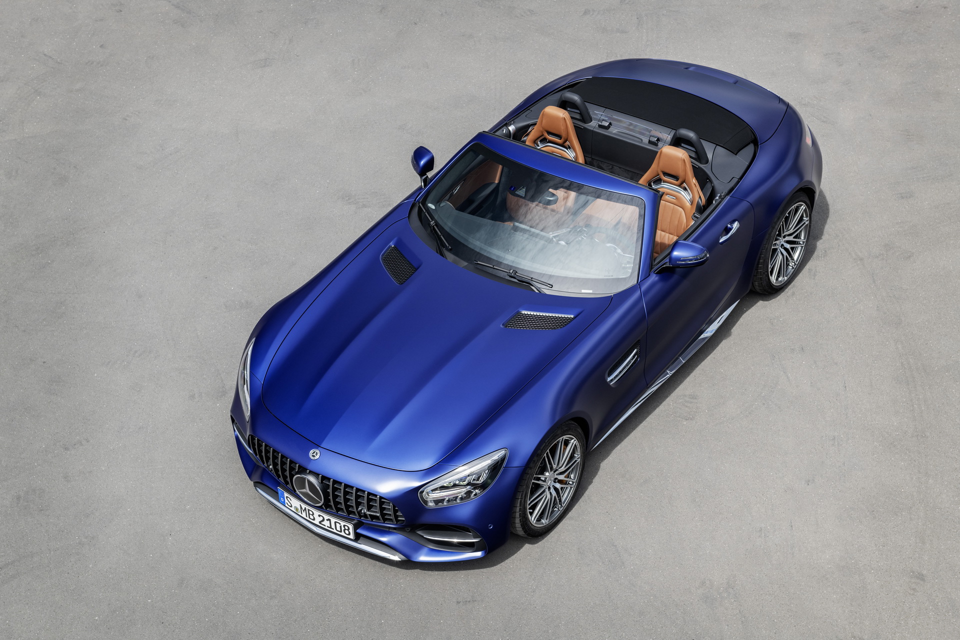 mercedes-amg gt facelift uk pricing 20 Updated Mercedes-AMG GT Coupe Priced From £104,130, Roadster Starts At £115,730