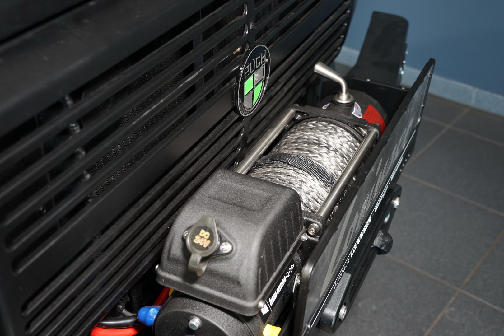 1993 mercedes g-class swiss army lorinser 8 Ex-Military Classic Mercedes G-Class Gets A Civilian Restomod