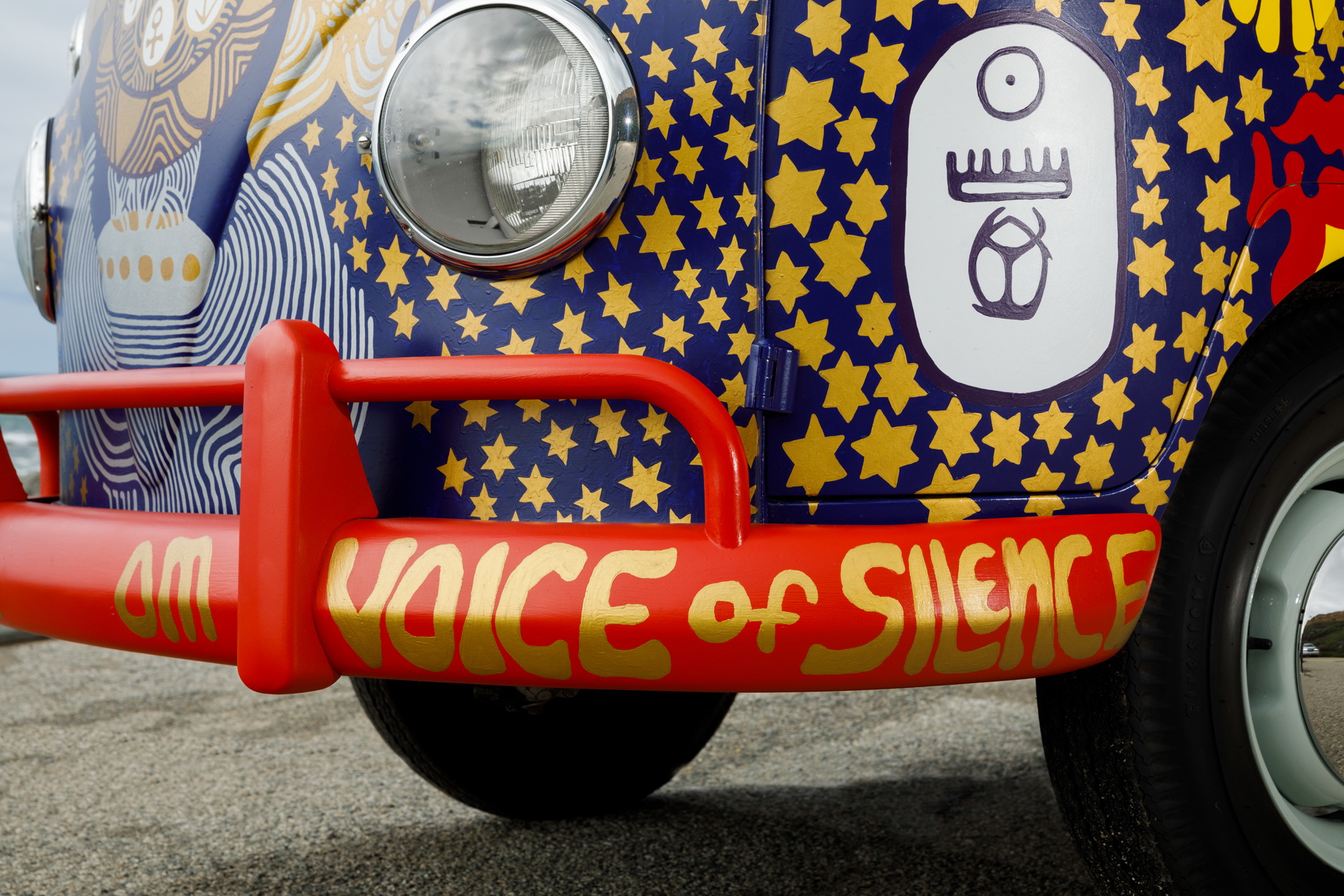 vw light bus restored by vw usa 3 VW Built An Official Replica Of Its Iconic Woodstock ‘Light’ Bus