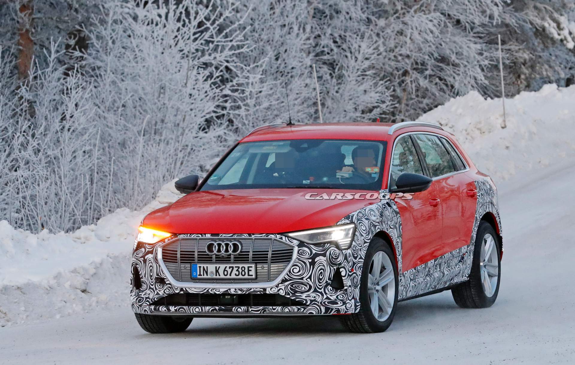 Audi e-tron quattro spy shots 2 Audi E-Tron Spied Testing, Could Be 3-Motor Performance Version