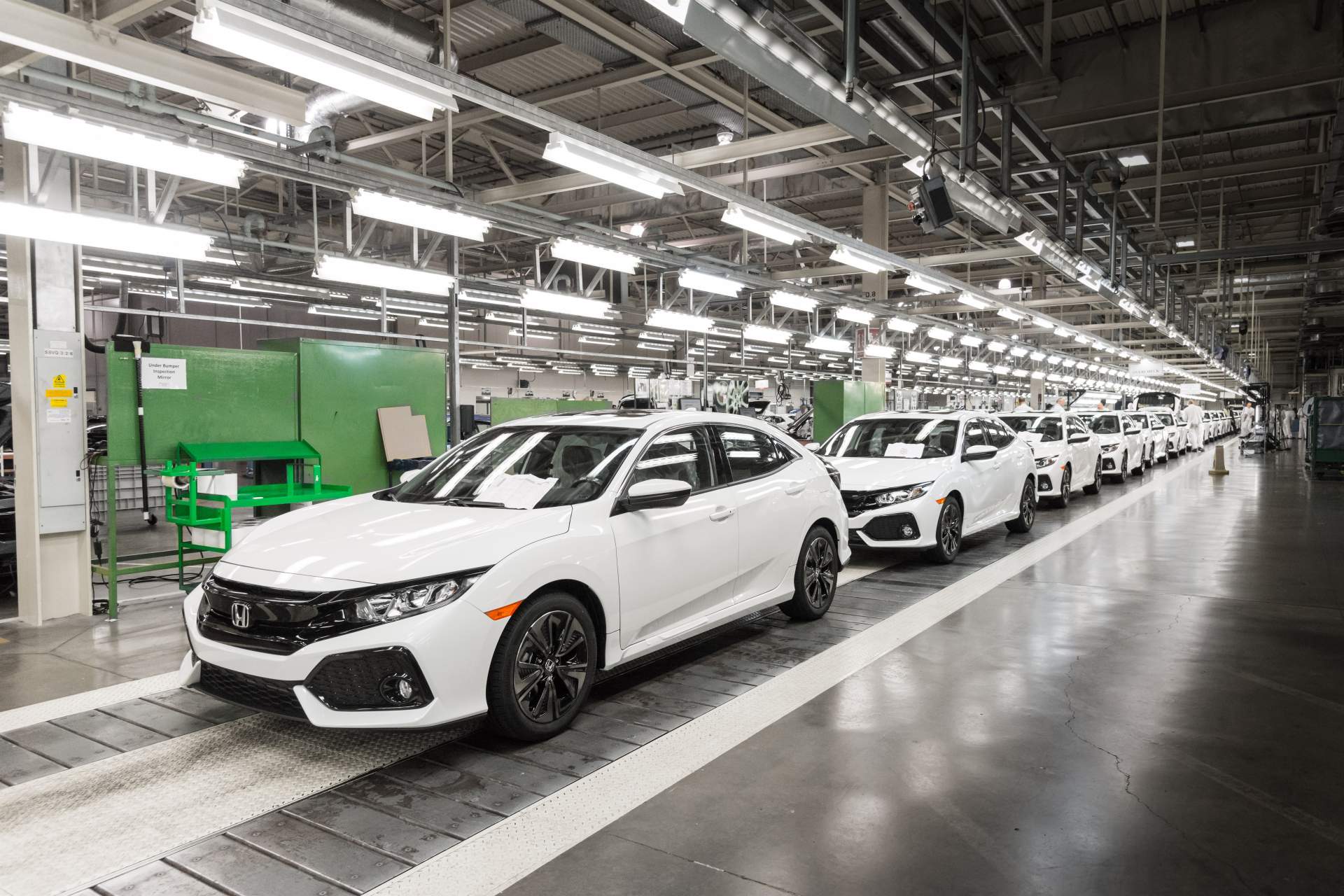 Honda-Civic-Production-1 Honda Could Build The Next Generation Civic Hatchback In The U.S.