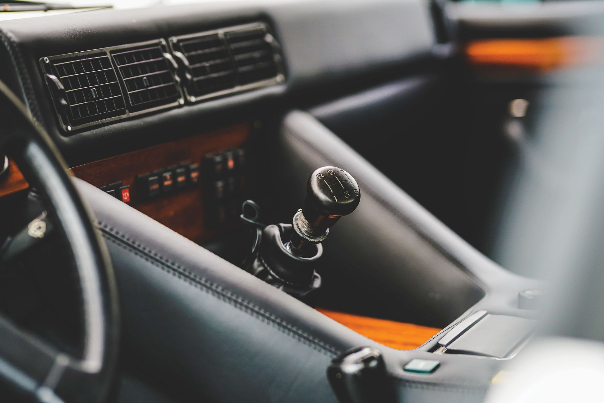 Lamborghini-LM002-14 Go To Florida, Buy A Lamborghini LM002, Enjoy Its Brutality