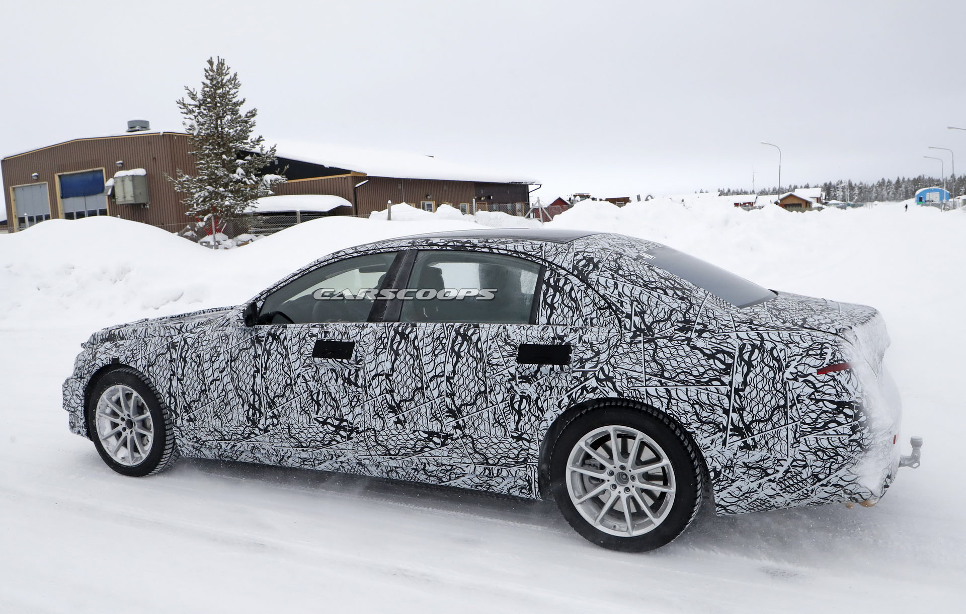 2020 Mercedes-Benz S-Class Spy 28 2020 Mercedes S-Class Gets Huge Touchscreen, Looks Bigger Than iPad Pro 12.9 (Video)