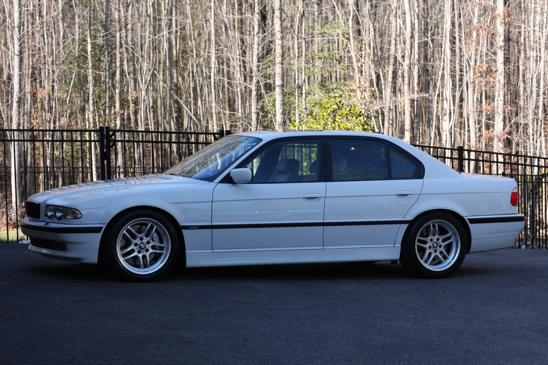 2001_bmw_740i_E39_M5_swap_16 BMW 740i With Supercharged E39 M5 V8 Swap Sounds Awesome