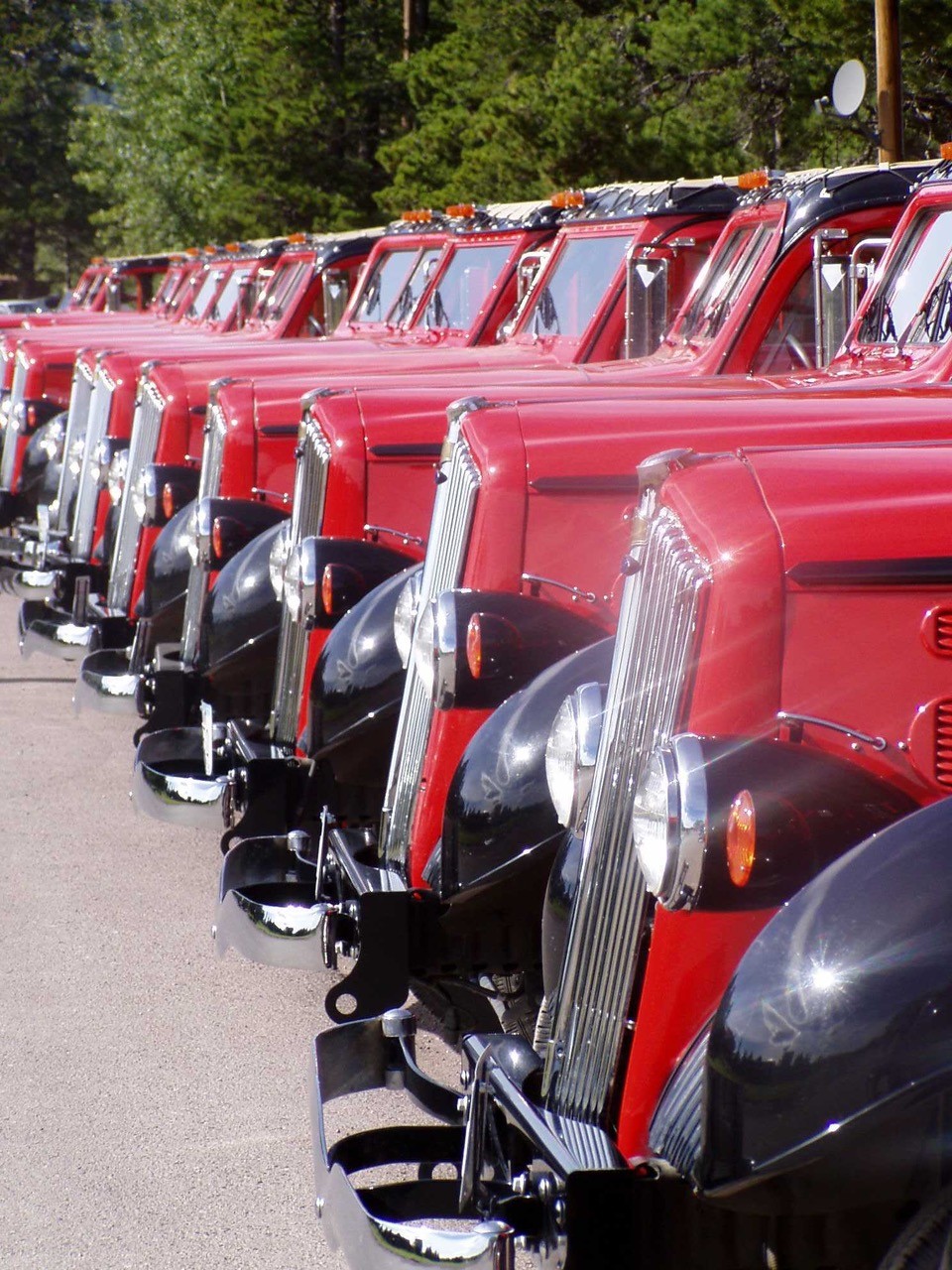 White Motor Company Model 706-2 Glacier National Park’s Iconic Red Buses Are Getting A Hybrid Upgrade