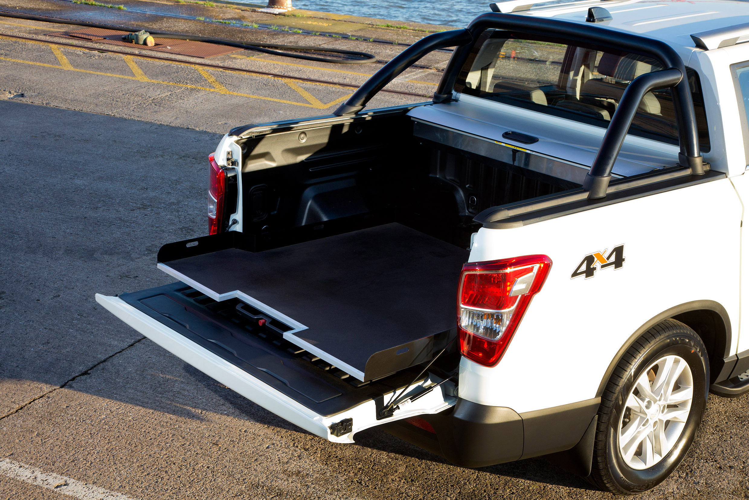 ssangyong musso new hardtops 6 SsangYong Musso Pickup Gains Five New Hard-Top Designs