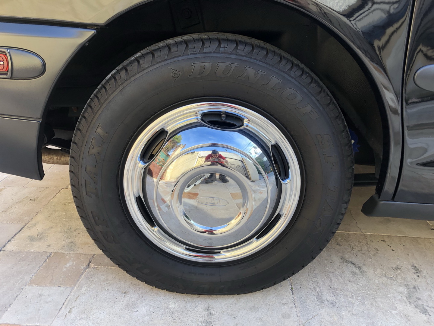 2002 london taxi burberry edition neiman marcus 36 Did You Know Neiman Marcus Offered A London Taxi Burberry Edition In The States?